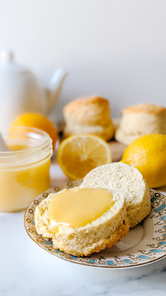 лимонный творог и булочки